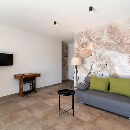 Montis Exclusive In Eppan With Spectacular Views Of Dolomites And Bolzano Area Appiano Sulla Strada Del Vino